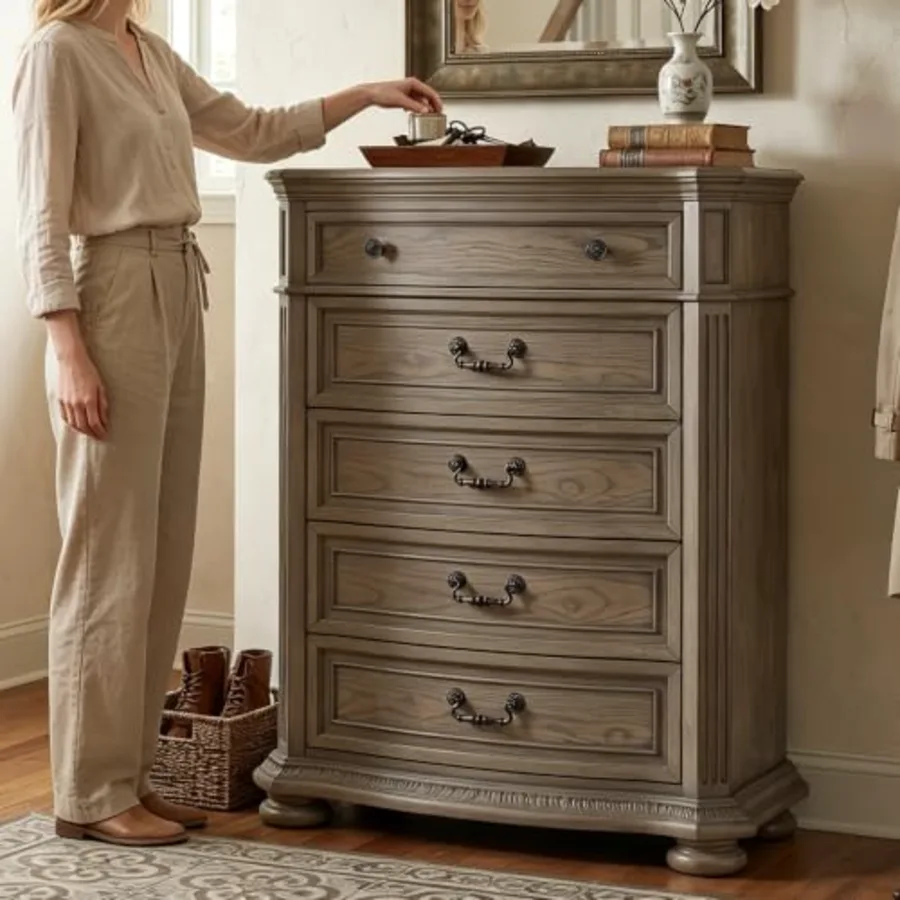 Ardenfield Traditional 5-Drawer Chest with Felt-Lined Top view 2