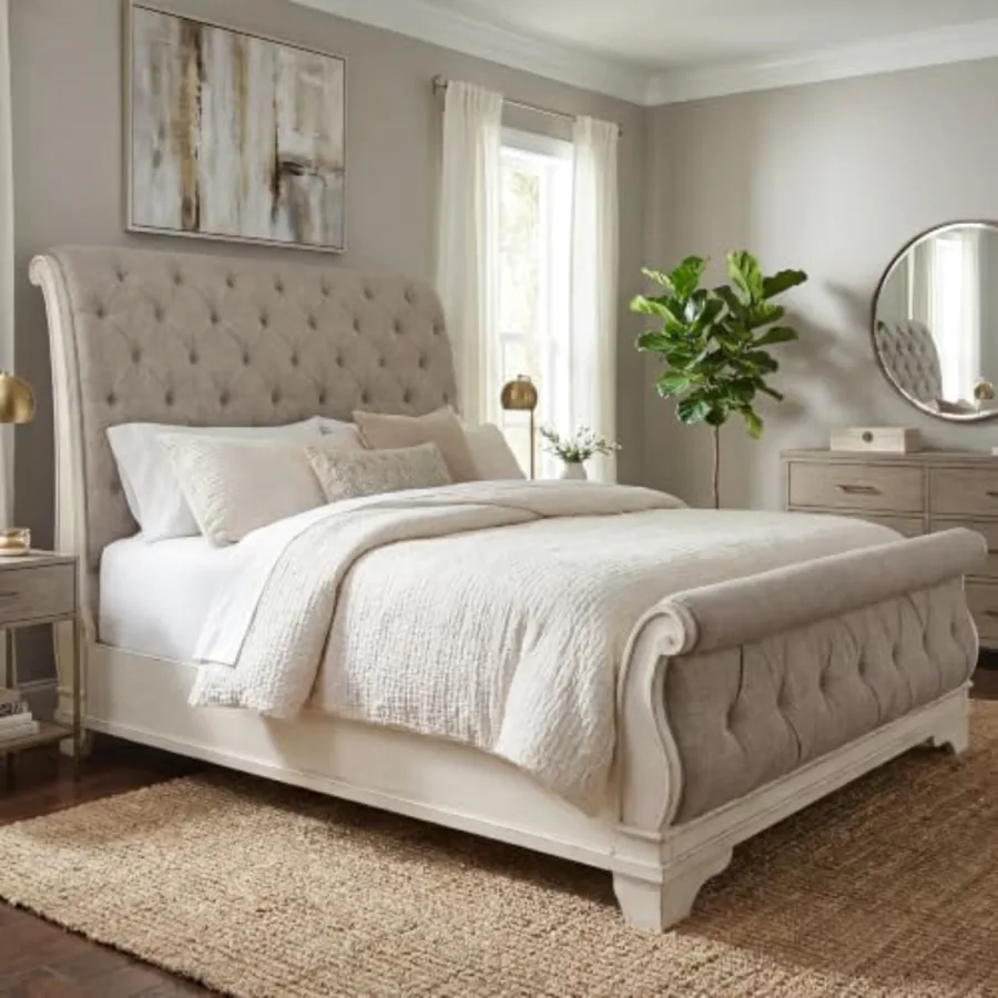 Realyn Upholstered King Sleigh Bed