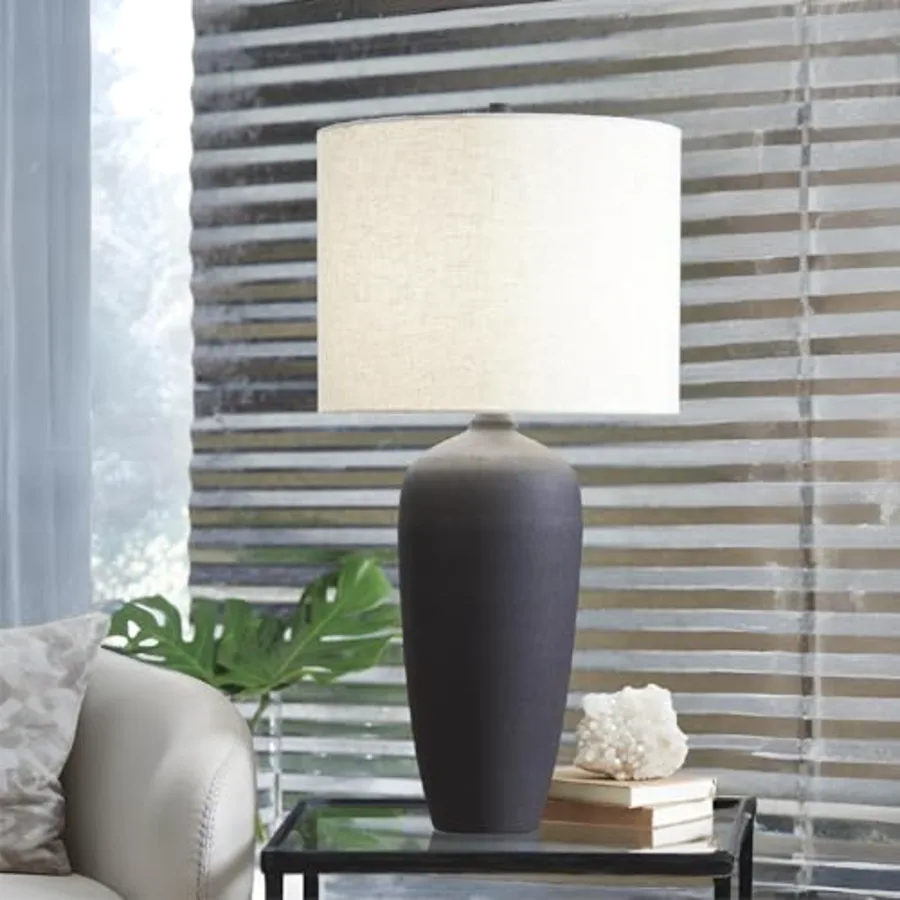 Ryenburg Table Lamp view 2