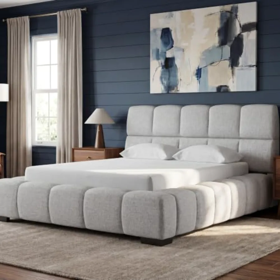 Wisperport Queen Upholstered Bed